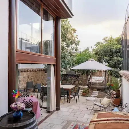 Atelya Art Hotell 2*