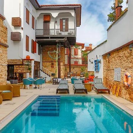 Atelya Art Hotel 3*