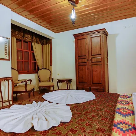 Hotel Atelya Art 3*