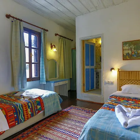 Atelya Art Hotel
