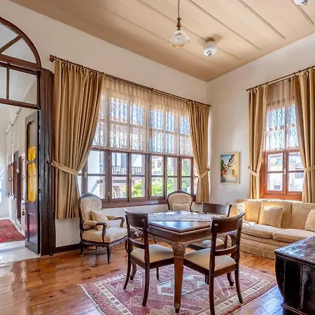 Hotel Atelya Art 2*